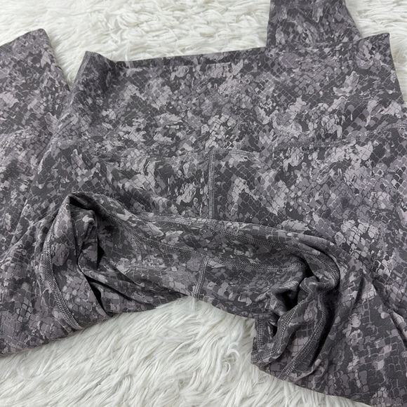 Lululemon Align High-Rise Pant 25" Hideaway Camo Lunar Rock Multi - Picture 2 of 4